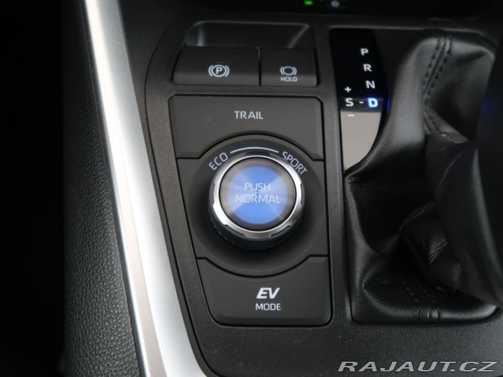 Toyota RAV4 2.5Hybrid4x4,CZ,1Maj,Sele 2022