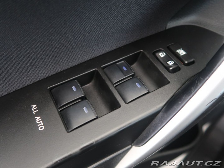 Toyota Auris 1.6Valvematic,97kW,CZ,Act 2015