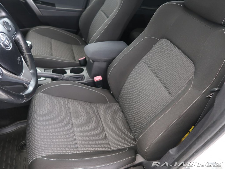 Toyota Auris 1.6Valvematic,97kW,CZ,Act 2015