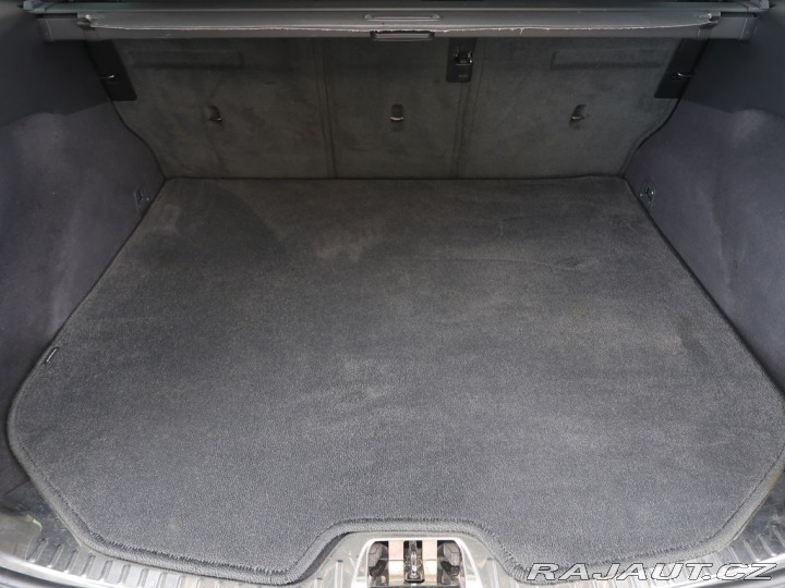 Volvo V60 2.0D4,110kW,Manuál 2016