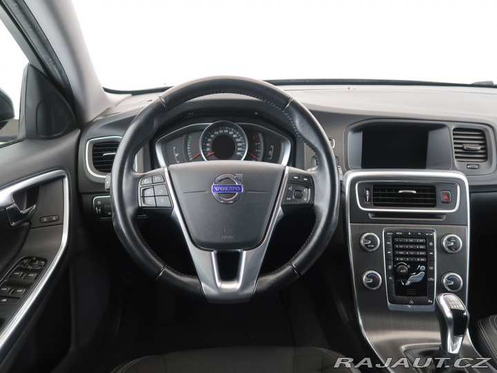 Volvo V60 2.0D4,110kW,Manuál 2016