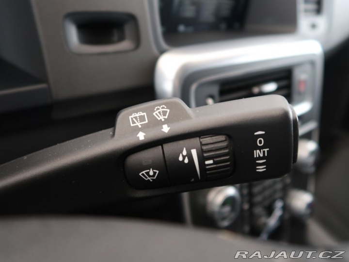 Volvo V60 2.0D4,110kW,Manuál 2016