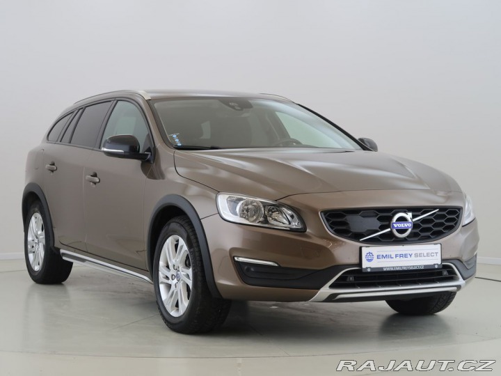 Volvo V60 2.0D4,110kW,Manuál 2016