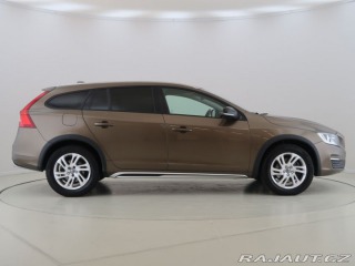 Volvo V60 2.0D4,110kW,Manuál 2016