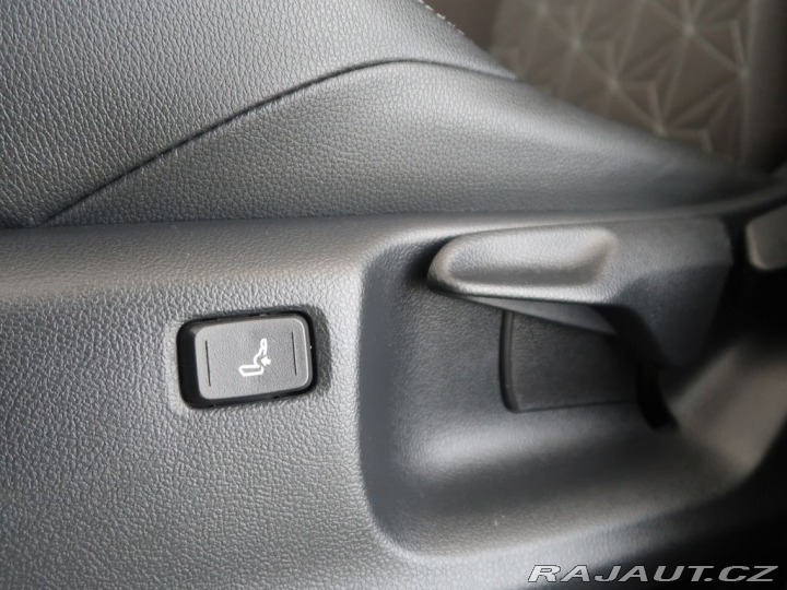 Toyota Yaris Cross 1.5Hybrid,CZ,1Maj,Executi 2023