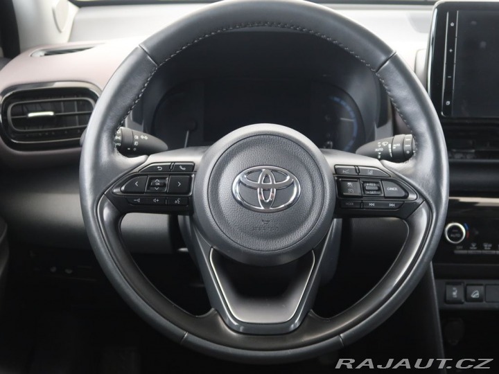 Toyota Yaris Cross 1.5Hybrid,CZ,1Maj,Executi 2023