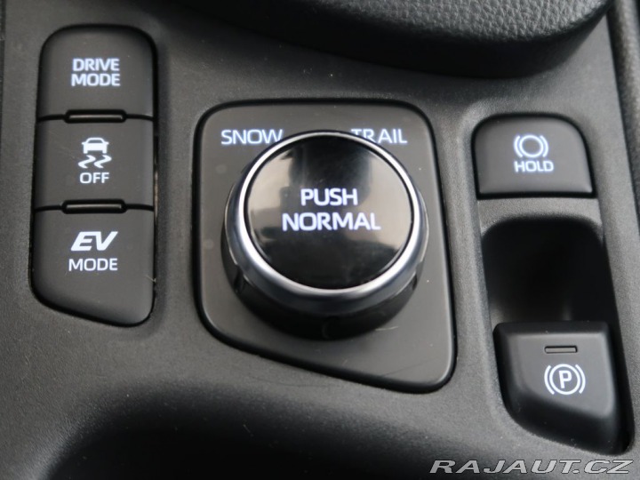 Toyota Yaris Cross 1.5Hybrid,CZ,1Maj,Executi 2023