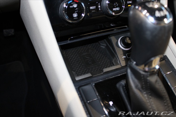 Škoda Superb TDi DSG 4x4 Style Combi 2019