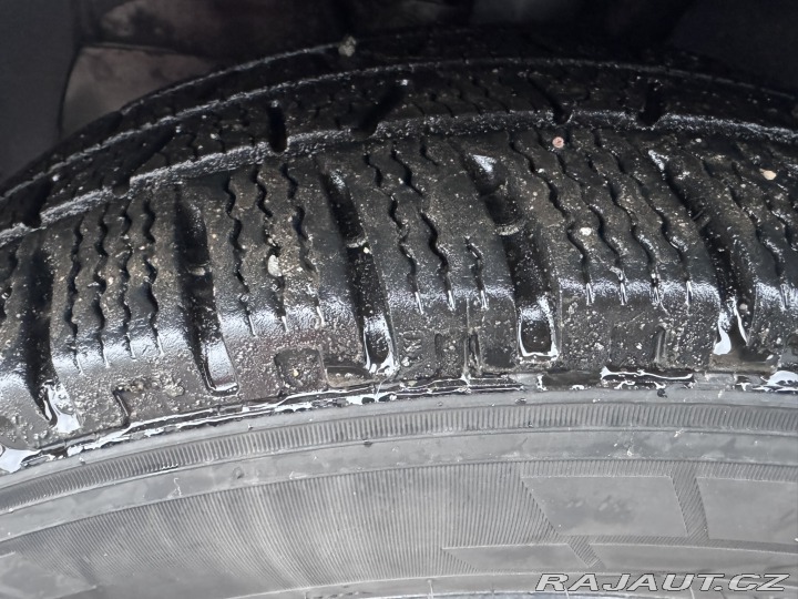 Ford Tourneo Custom 2,0D 125KW 8 MÍST TITAN 2018