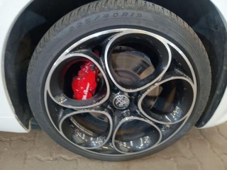 Alfa Romeo Giulia 2.0 Turbo 206kW AT8-Q4 Ve 2024