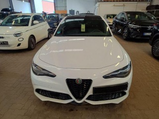 Alfa Romeo Giulia 2.0 Turbo 206kW AT8-Q4 Ve 2024