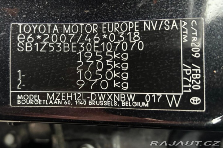 Toyota Corolla 2,0 VVTi HEV 135kW CVT VŮ 2022