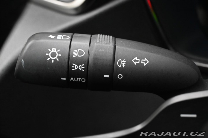 Toyota Corolla 2,0 VVTi HEV 135 kW CVT Z 2022