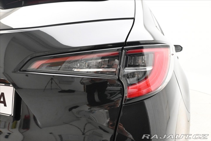 Toyota Corolla 2,0 VVTi HEV 135 kW CVT Z 2022