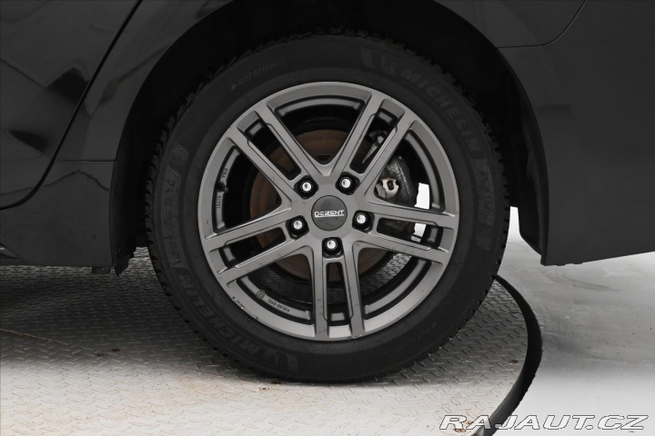 Toyota Corolla 2,0 VVTi HEV 135 kW CVT Z 2022