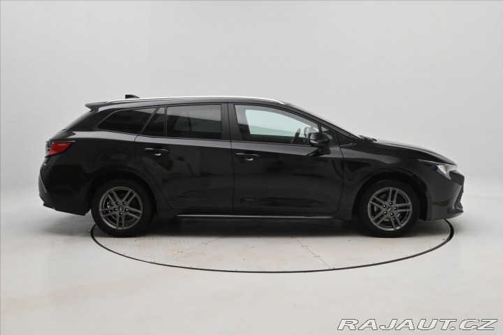 Toyota Corolla 2,0 VVTi HEV 135 kW CVT Z 2022