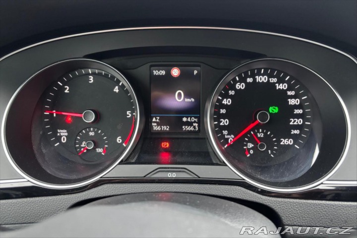 Volkswagen Passat 2,0 TDI 110 kW DSG Busine 2022