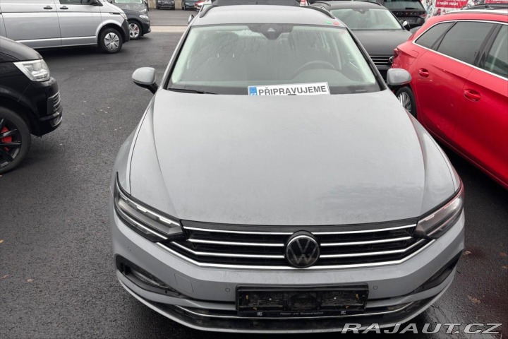 Volkswagen Passat 2,0 TDI 110 kW DSG Busine 2022