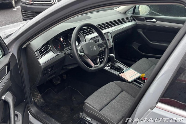 Volkswagen Passat 2,0 TDI 110 kW DSG Busine 2022