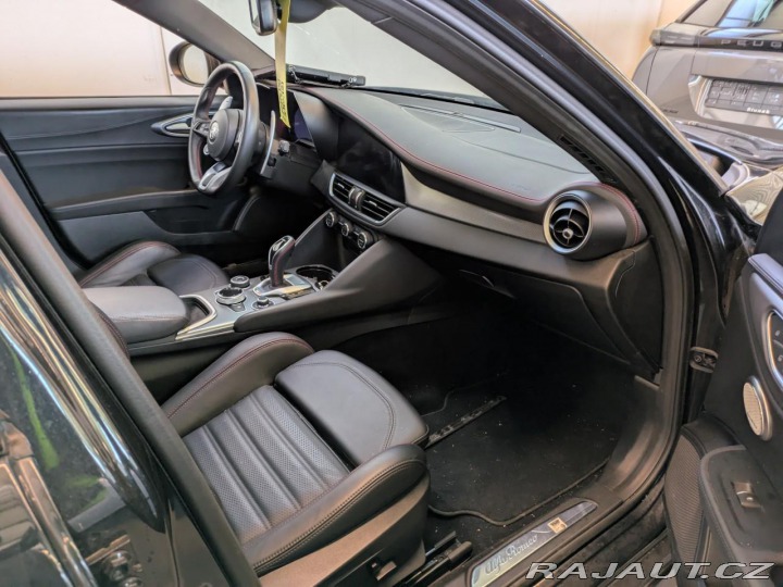 Alfa Romeo Giulia 2.0 T 206kW Q4 Competizio 2023