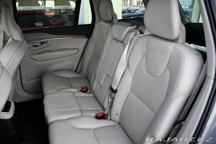 Volvo XC90 T8 AWD RECHARGE SoH 100% 2024