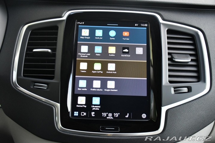 Volvo XC90 T8 AWD RECHARGE REZERVACE 2024