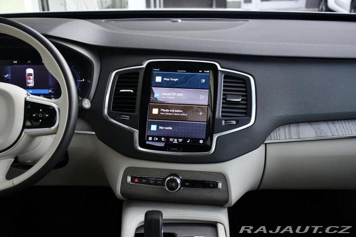 Volvo XC90 T8 AWD RECHARGE REZERVACE 2024