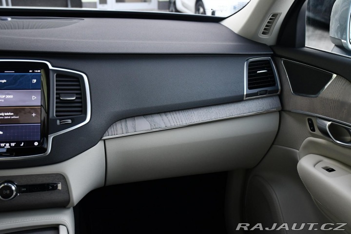 Volvo XC90 T8 AWD RECHARGE REZERVACE 2024