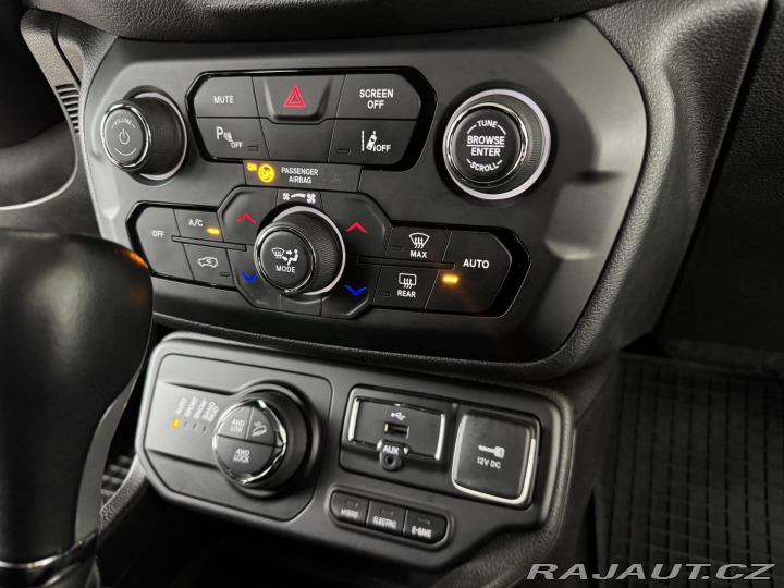 Jeep Renegade 1,3T 4xe*AWD*REZERVACE! 2022