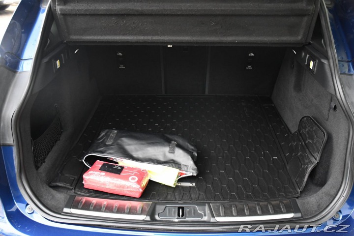 Jaguar F-Pace P250 AWD REZERVACE 2022