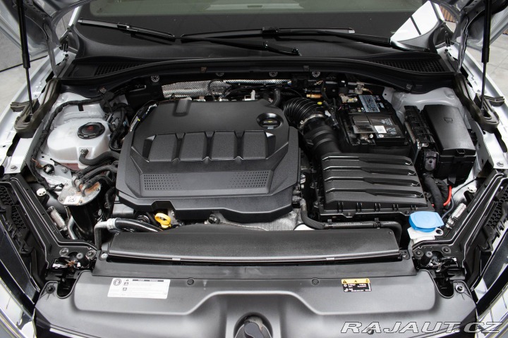 Škoda Superb 2.0TDI SPORTLINE*ACC*DPH* 2020