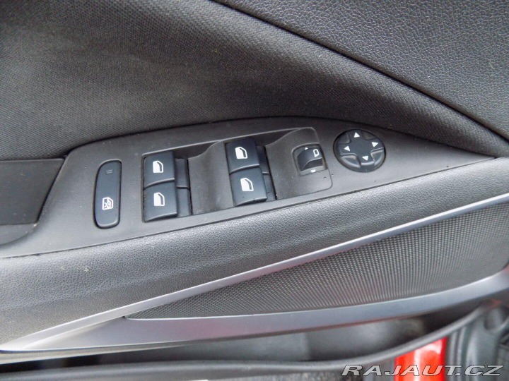 Opel Crossland X 1.2/Activ/1.Maj.ČR/Klima/ 2017