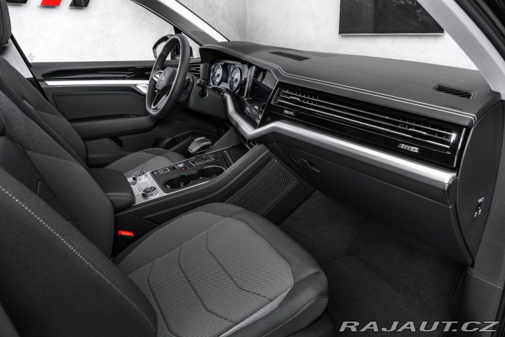 Volkswagen Touareg 3,0TDI 170kW, Vzduch, LED 2023