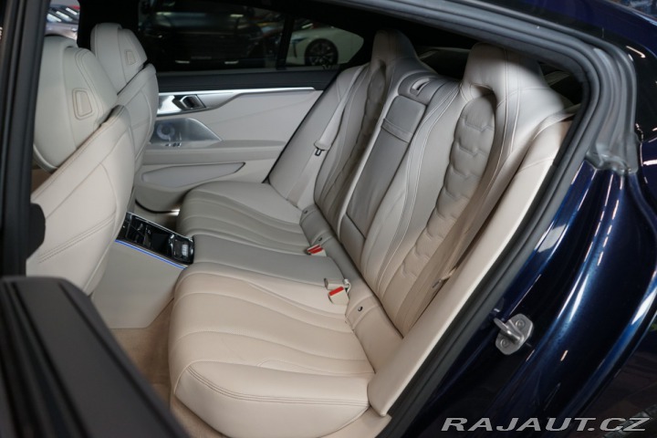 BMW 8 840i*XDRIVE*B&W*PANO* 2022