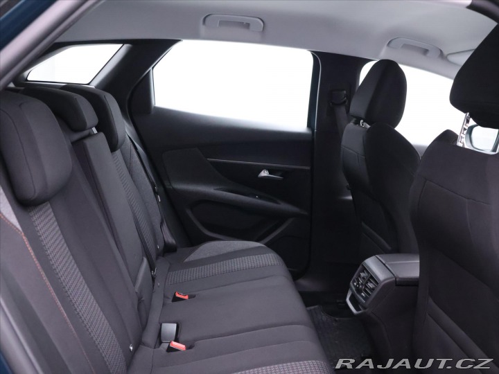 Peugeot 3008 1,2 PT 96kW Aut. CZ DPH 1 2022