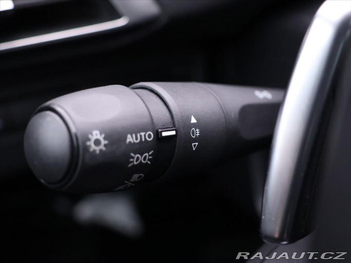 Peugeot 3008 1,2 PT 96kW Aut. CZ DPH 1 2022