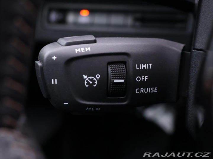 Peugeot 3008 1,2 PT 96kW Aut. CZ DPH 1 2022