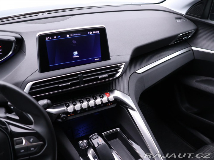 Peugeot 3008 1,2 PT 96kW Aut. CZ DPH 1 2022