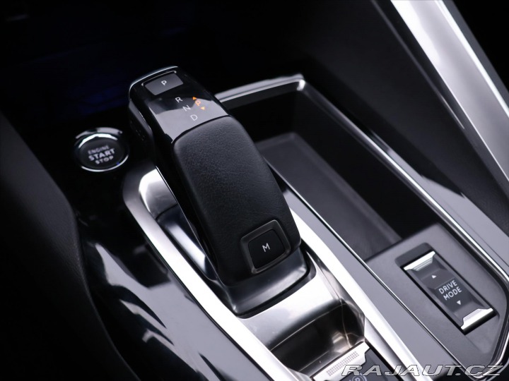 Peugeot 3008 1,2 PT 96kW Aut. CZ DPH 1 2022