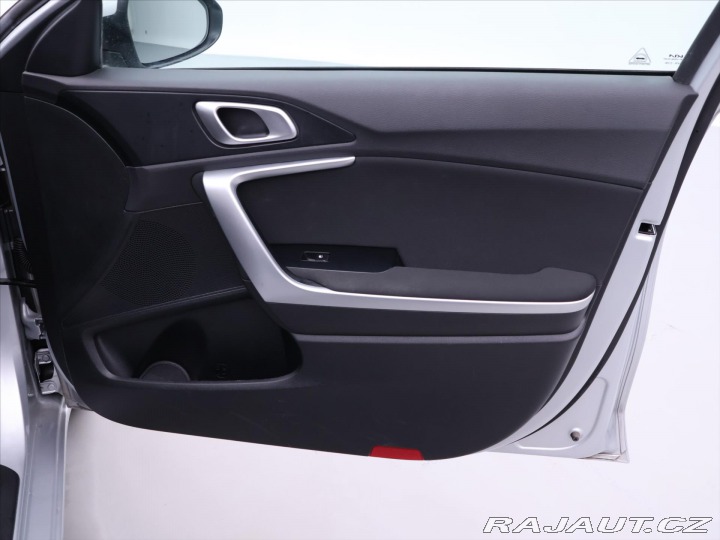 Kia Ceed 1,5 T-GDI 117kW GT-Line C 2022