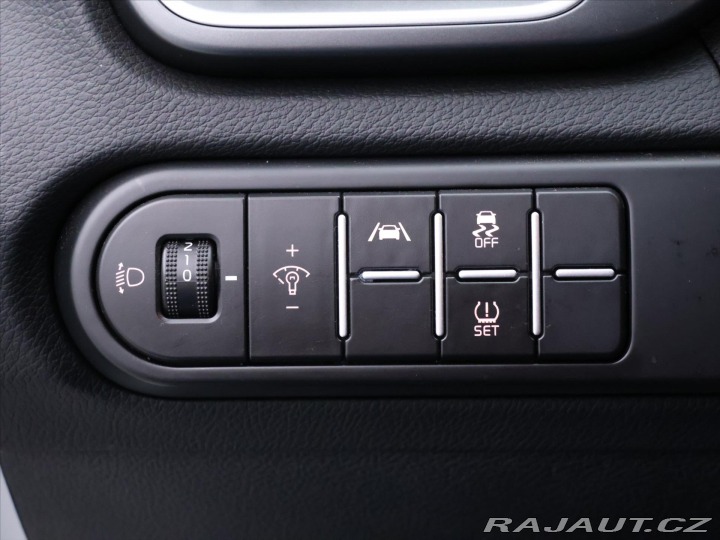 Kia Ceed 1,5 T-GDI 117kW GT-Line C 2022