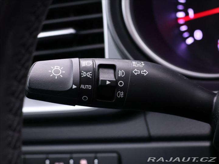 Kia Ceed 1,5 T-GDI 117kW GT-Line C 2022