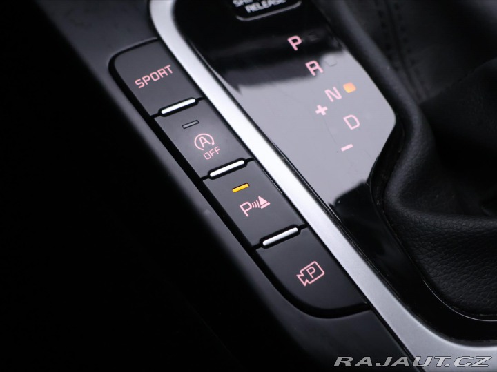 Kia Ceed 1,5 T-GDI 117kW GT-Line C 2022