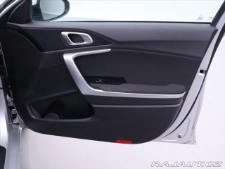 Kia Ceed 1,5 T-GDI 117kW GT-Line C 2022