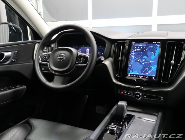 Volvo XC60 2,0 B4 AWD PLUS DARK 1. M 2024