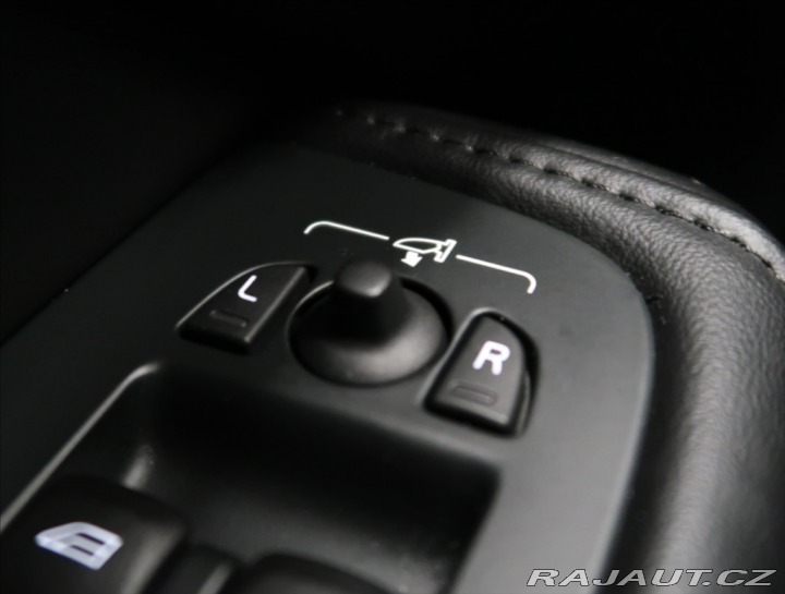 Volvo XC60 2,0 B4 AWD PLUS DARK 1. M 2024