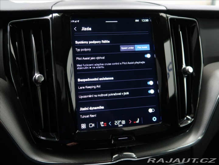 Volvo XC60 2,0 B4 AWD PLUS DARK 1. M 2024