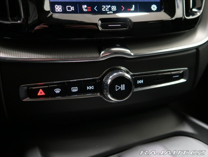 Volvo XC60 2,0 B4 AWD PLUS DARK 1. M 2024