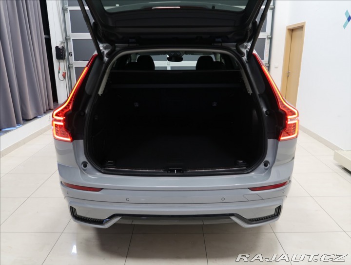Volvo XC60 2,0 B4 AWD PLUS DARK 1. M 2024