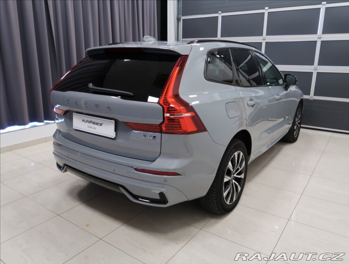 Volvo XC60 2,0 B4 AWD PLUS DARK 2024